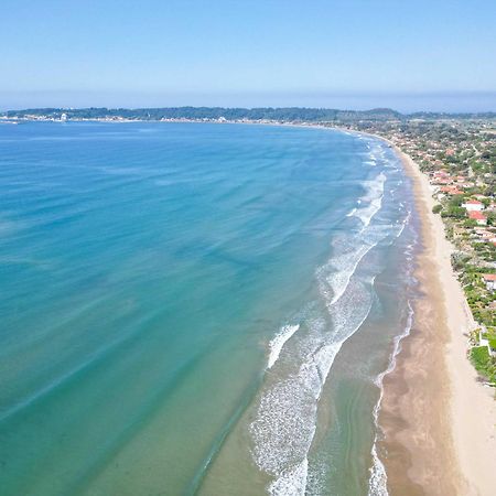 Salty Noses Beach House Paradise Perfect For Families Pírgos المظهر الخارجي الصورة