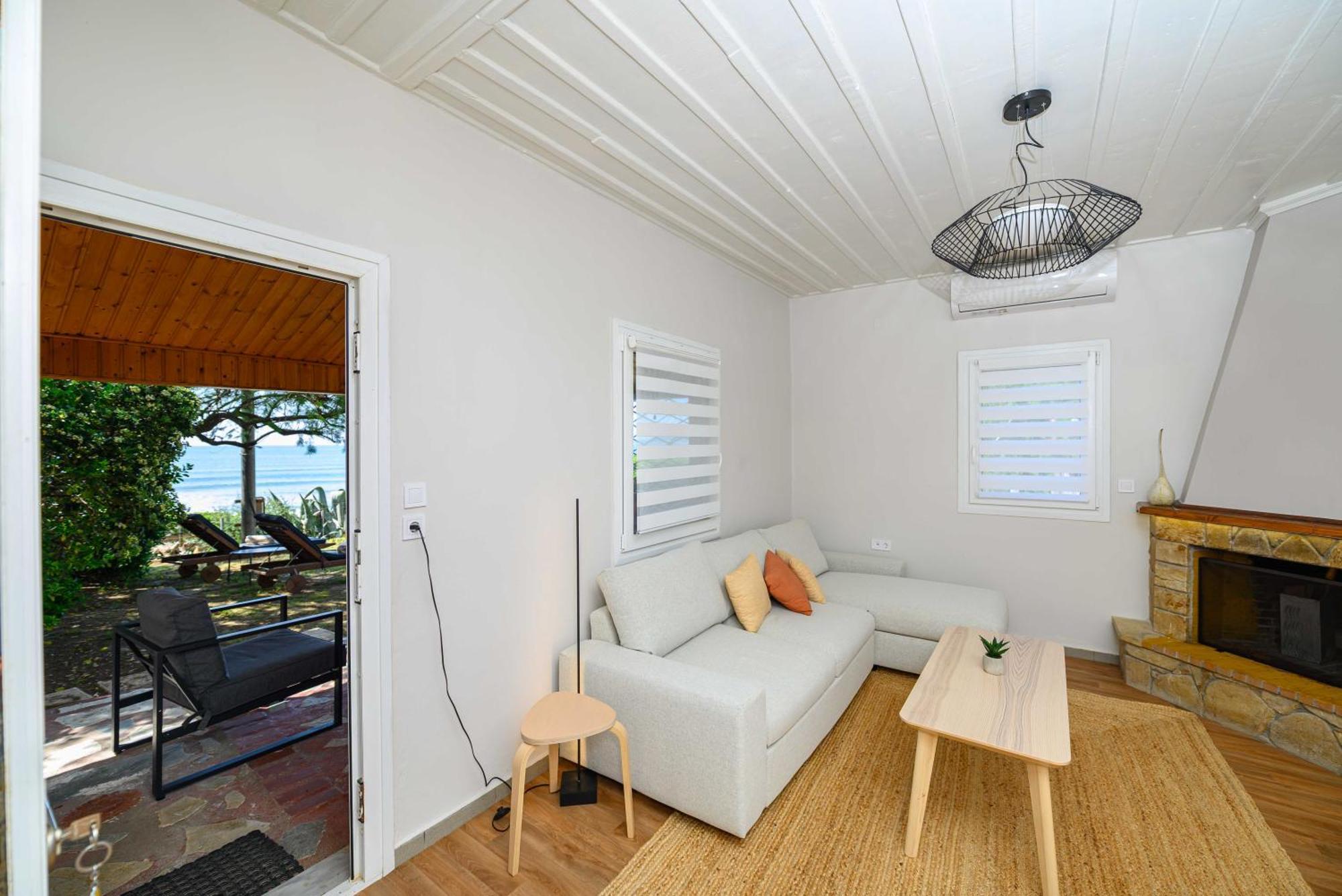 Salty Noses Beach House Paradise Perfect For Families Pírgos المظهر الخارجي الصورة
