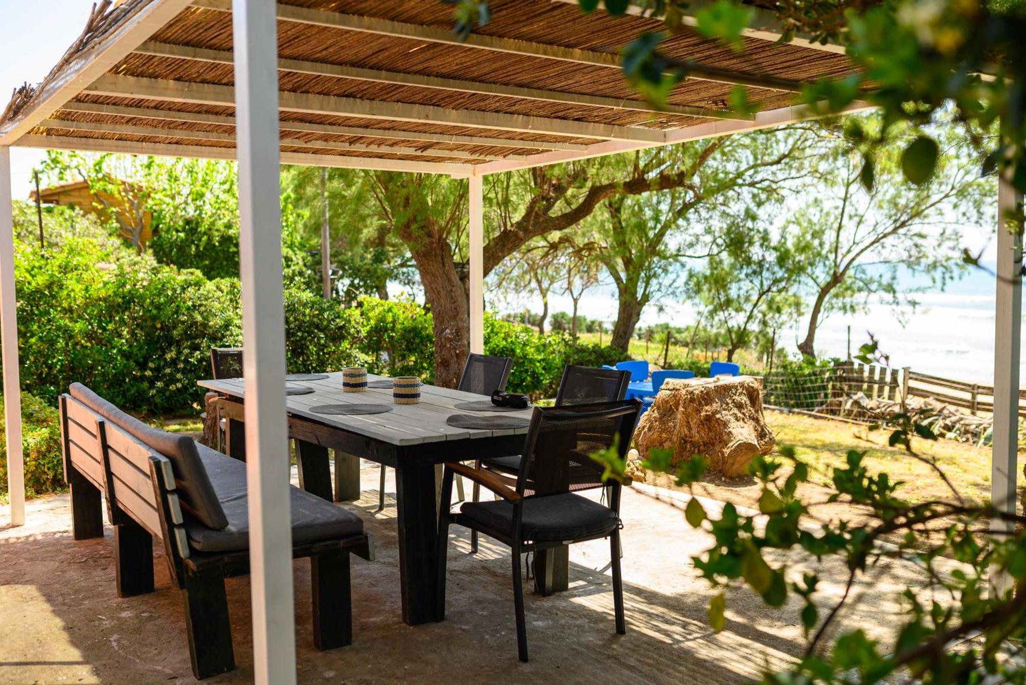 Salty Noses Beach House Paradise Perfect For Families Pírgos المظهر الخارجي الصورة
